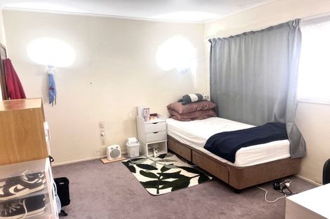 Photo of property in 12 Lewis Road, Pakuranga, Auckland, 2010