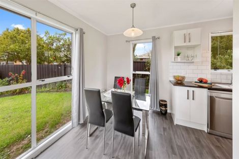 Photo of property in 10 Agar Place, Favona, Auckland, 2024