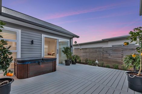Photo of property in 13 Waitemata Drive, One Tree Point, 0118