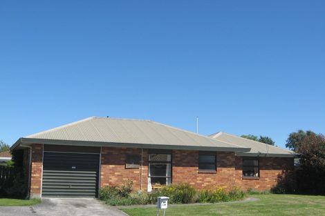 Photo of property in 66 Arcon Drive, Broomfield, Christchurch, 8042