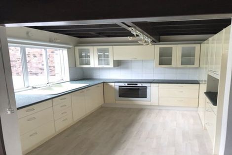 Photo of property in 2/5 Kegworth Place, Browns Bay, Auckland, 0630