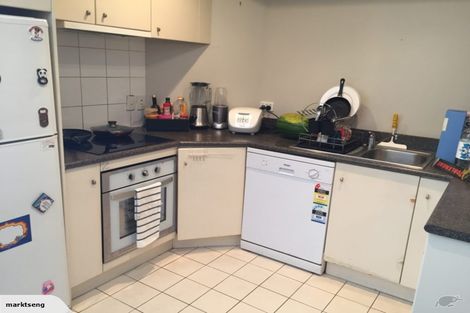 Photo of property in Tower Hill Apartments, 2b/1 Emily Place, Auckland Central, Auckland, 1010