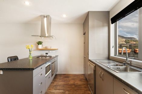 Photo of property in 5 Onslow Road, Lake Hayes, Queenstown, 9304