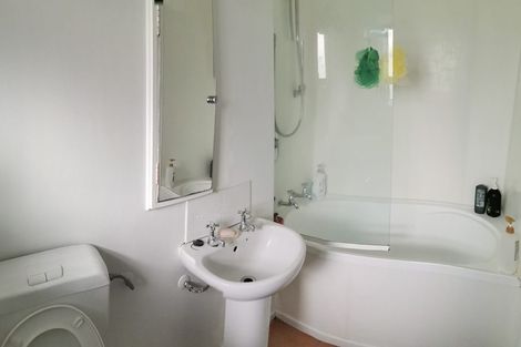 Photo of property in 8/52 Russell Terrace, Berhampore, Wellington, 6023