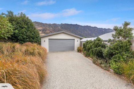 Photo of property in 13 Magnolia Place, Frankton, Queenstown, 9300