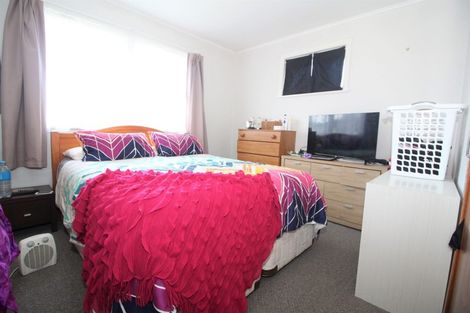 Photo of property in 19 Tairere Crescent, Rosehill, Papakura, 2113