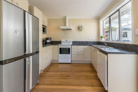 Photo of property in 2a Church Hill Road, Green Island, Dunedin, 9018