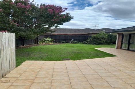 Photo of property in 6 Shankill Place, East Tamaki, Auckland, 2013