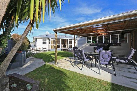 Photo of property in 30 Skerrett Crescent, Tamatea, Napier, 4112