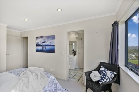 Photo of property in 96a Montgomery Avenue, Karori, Wellington, 6012