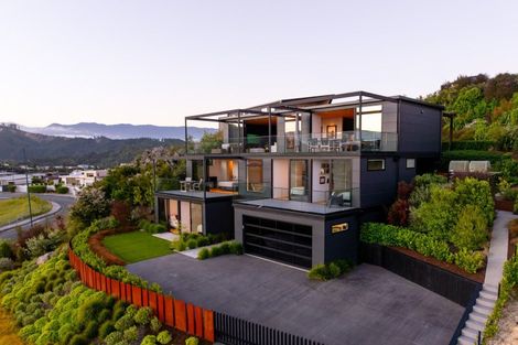 Photo of property in 21 Talisman Heights, Kaiteriteri, Motueka, 7197