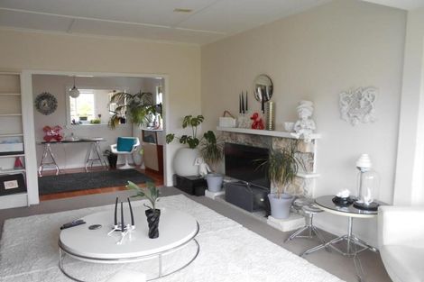 Photo of property in 53 Creswick Terrace, Northland, Wellington, 6012