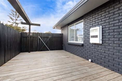 Photo of property in 22 John Lister Close, Golflands, Auckland, 2013