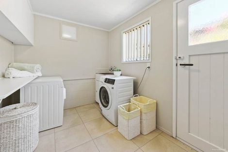 Photo of property in 56b Highland Park Drive, Highland Park, Auckland, 2010