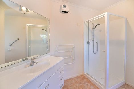 Photo of property in 15a Hatton Road, Orewa, 0931