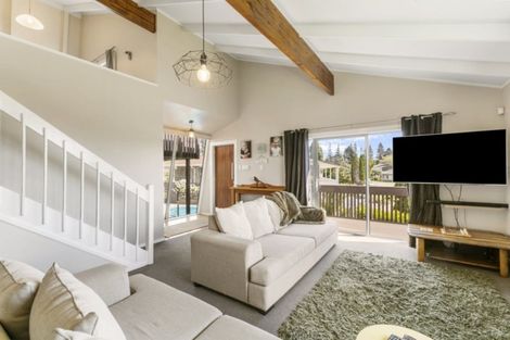 Photo of property in 1 Waitawa Place, Lynmore, Rotorua, 3010