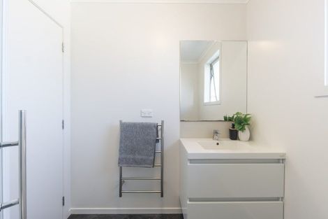 Photo of property in 25 Chiefs Court, Hamilton East, Hamilton, 3216