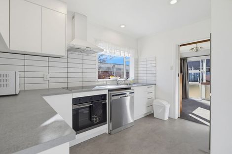 Photo of property in 1 Joanna Place, Deanwell, Hamilton, 3206