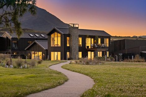 Photo of property in 13 Taurus Lane, Jacks Point, 9371