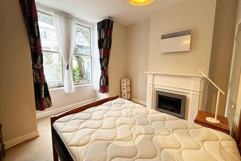 Photo of property in 92 Austin Street, Mount Victoria, Wellington, 6011