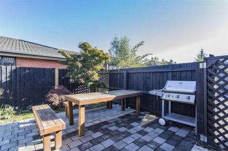 Photo of property in 2/15 Jocelyn Street, Casebrook, Christchurch, 8051