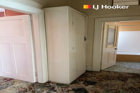 Photo of property in 74 Hargest Crescent, Saint Clair, Dunedin, 9012