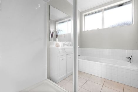 Photo of property in 4 Ritchie Crescent, Takanini, 2112