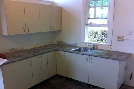 Photo of property in 76a Kelburn Parade, Kelburn, Wellington, 6012