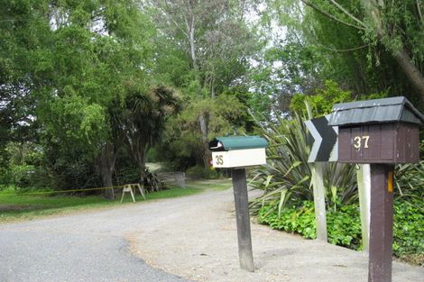 Photo of property in 37 Chinnerys Road, Woodend, 7610