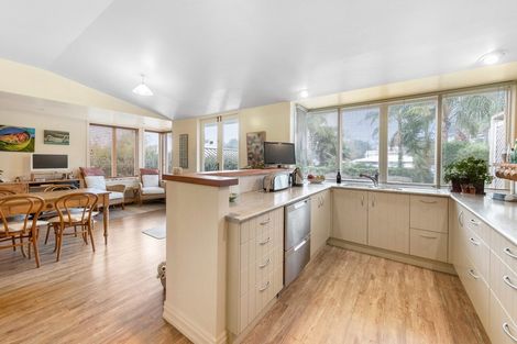Photo of property in 68 St Leonards Road, Mount Eden, Auckland, 1024