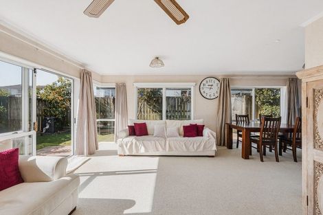 Photo of property in 5 Liftan Place, Mount Maunganui, 3116