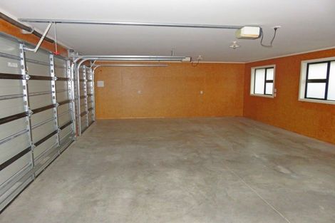 Photo of property in 53 Rosalie Terrace, Kelvin Grove, Palmerston North, 4414