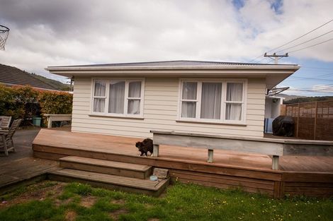 Photo of property in 21 Rata Street, Wainuiomata, Lower Hutt, 5014