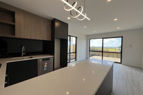 Photo of property in 24 Neretva Avenue, Massey, Auckland, 0614