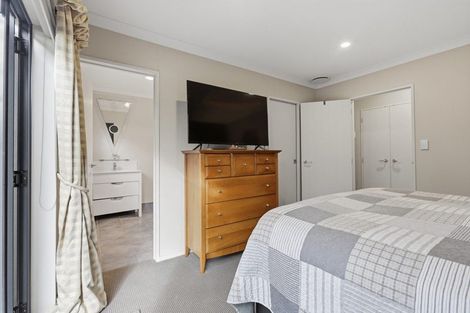 Photo of property in 110 Reynolds Road, Pukekohe, 2120