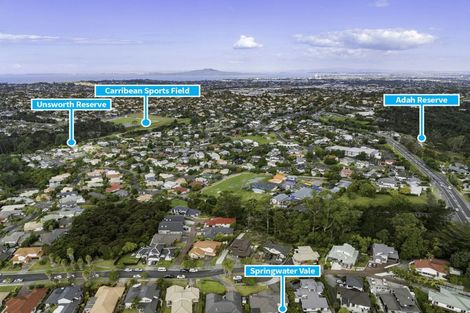 Photo of property in 5 Springwater Vale, Unsworth Heights, Auckland, 0632
