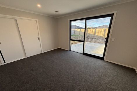 Photo of property in 13 Corrib Grove, Milson, Palmerston North, 4414