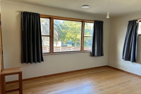 Photo of property in 17 Porter Place, Paekakariki, 5034