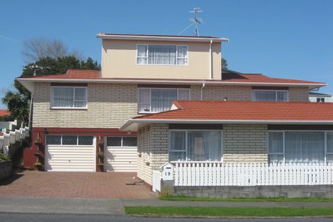 Photo of property in 21 Bulteel Street, New Plymouth, 4310