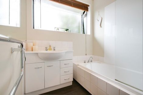 Photo of property in 3 Spriggs Crescent, Greenmeadows, Napier, 4112