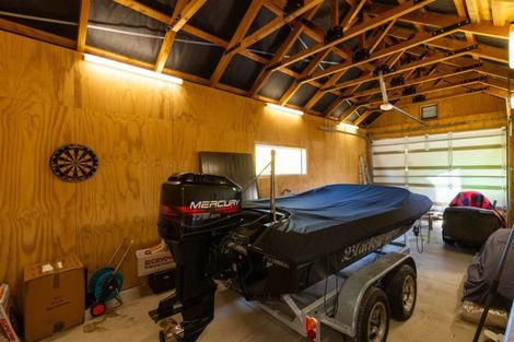 Photo of property in 18 Clan Mac Road, Albert Town, Wanaka, 9382