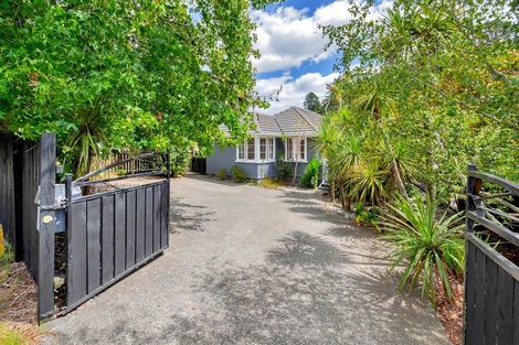 Photo of property in 21 Birdwood Road, Swanson, Auckland, 0612