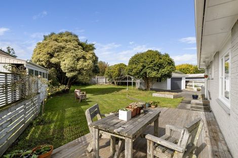 Photo of property in 28 Freemans Road, Otaki, 5512