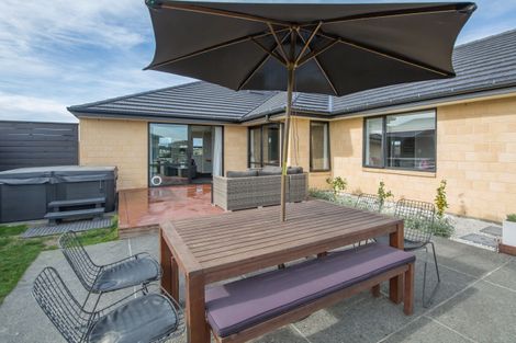 Photo of property in 26 Glenfinnan Place, West Melton, 7618