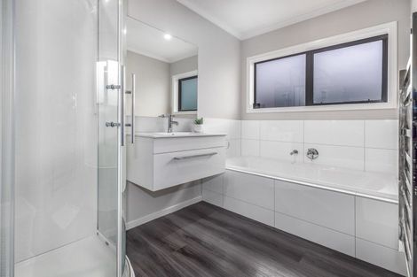 Photo of property in 118 John Burke Drive, Aotea, Porirua, 5024