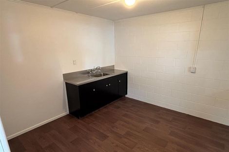 Photo of property in 1/73 Lake Road, Northcote, Auckland, 0627