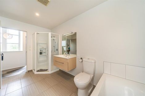 Photo of property in 7 Halewood Grove, Churton Park, Wellington, 6037