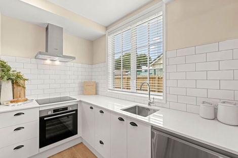 Photo of property in 2/44 Cleveland Street, Edgeware, Christchurch, 8013