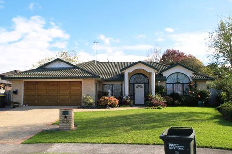 Photo of property in 20 Yarlside Place, Northpark, Auckland, 2013