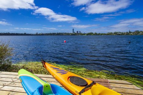 Photo of property in 40 Shakespeare Road, Milford, Auckland, 0620